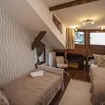 Hilltop Wellness Villa-big Garden, Sauna, Hot Tube
