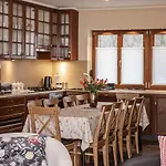 Hilltop Wellness Villa-big Garden, Sauna, Hot Tube