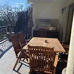 Hilltop Wellness Villa-big Garden, Sauna, Hot Tube Villa *