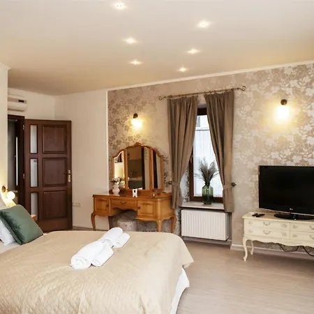 Hilltop Wellness Villa-big Garden, Sauna, Hot Tube