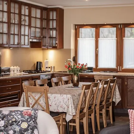 Hilltop Wellness Villa-big Garden, Sauna, Hot Tube