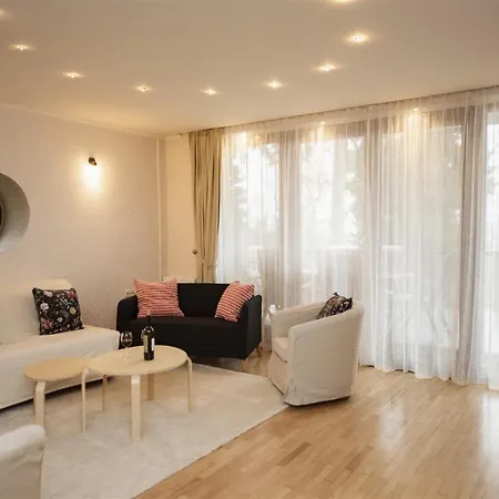 Hilltop Wellness Villa-big Garden, Sauna, Hot Tube Villa *