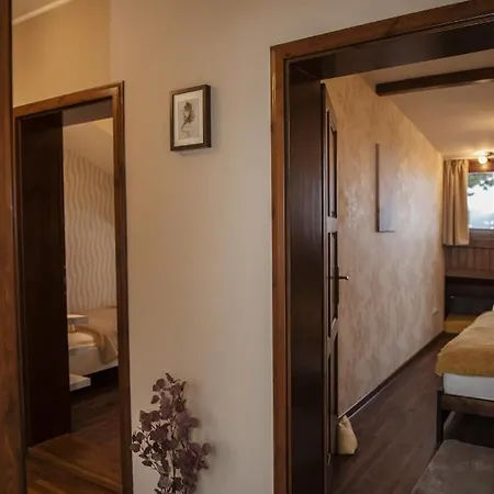 Willa Hilltop Wellness Villa-big Garden, Sauna, Hot Tube *