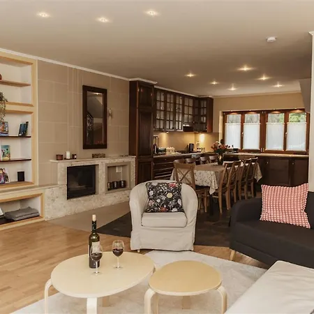 Villa Hilltop Wellness Villa-big Garden, Sauna, Hot Tube Pécs