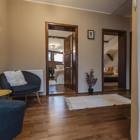 Hilltop Wellness Villa-big Garden, Sauna, Hot Tube Willa Pécs