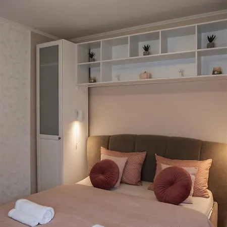 Hilltop Wellness Villa-big Garden, Sauna, Hot Tube Willa Pécs