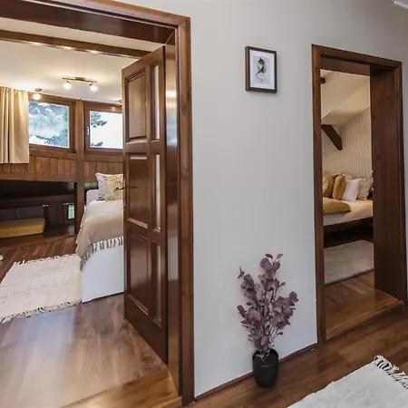 Hilltop Wellness Villa-big Garden, Sauna, Hot Tube Willa Pécs