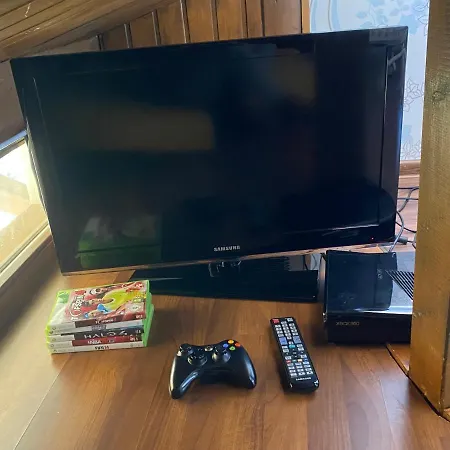 Villa Hilltop Wellness Villa-big Garden, Sauna, Hot Tube