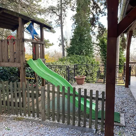 Hilltop Wellness Villa-big Garden, Sauna, Hot Tube