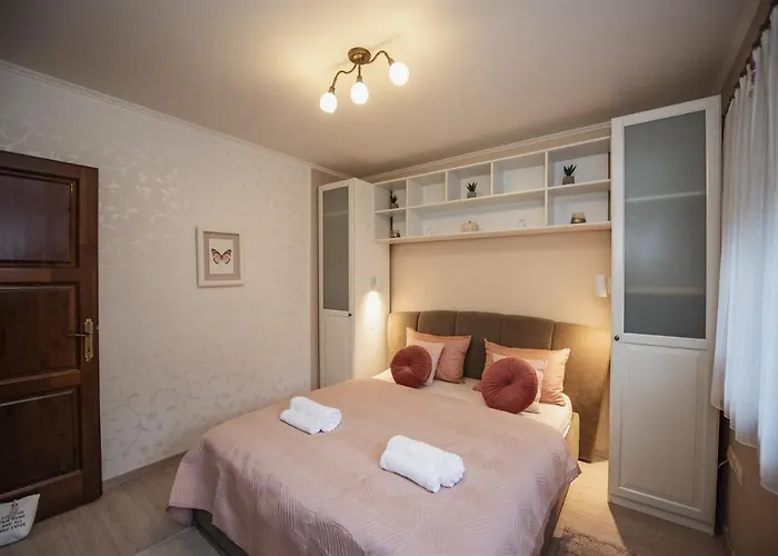 Hilltop Wellness Villa-big Garden, Sauna, Hot Tube *