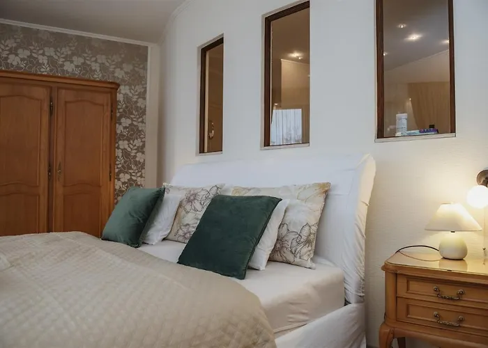 Hilltop Wellness Villa-big Garden, Sauna, Hot Tube Peçuy