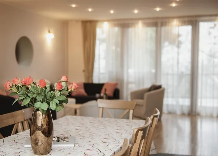 Hilltop Wellness Villa-big Garden, Sauna, Hot Tube * Peçuy