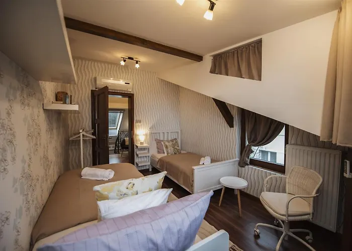 Hilltop Wellness Villa-big Garden, Sauna, Hot Tube Peçuy