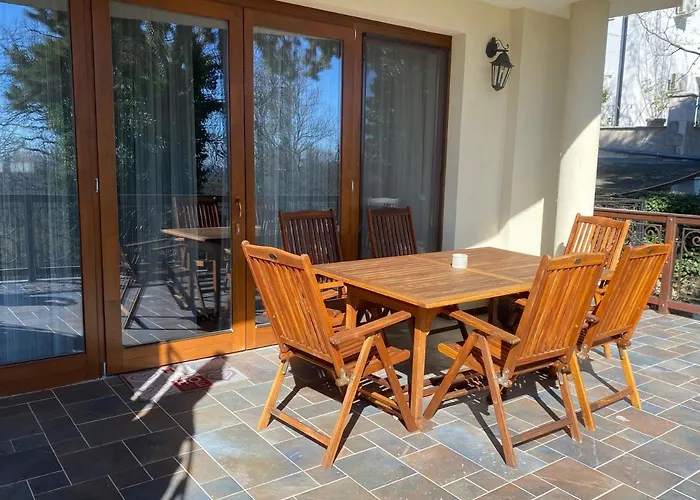 Villa Hilltop Wellness Villa-big Garden, Sauna, Hot Tube Peçuy